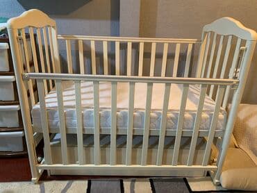 детскую кровать из дерева: Детская односпальная кровать, Б/у, Для мальчика, Для девочки, С матрасом, Дерево, Самовывоз — 1