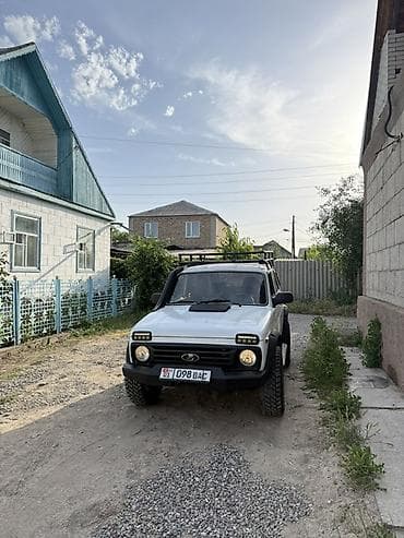 маленький квадроцикл: ВАЗ (ЛАДА) 4x4 Нива: 2011 г., 1.7 л, Механика, Бензин, Внедорожник — 2