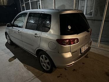 bmw 5: Mazda Demio: 2004 г., 1.5 л, Автомат, Бензин, Хэтчбэк — 4
