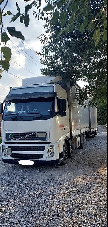 Тягач, Volvo, Тентованный