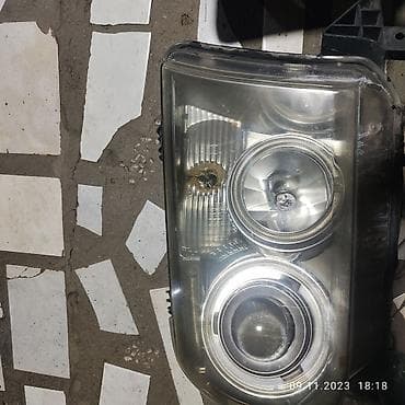 Автозапчасти: Комплект передних фар Toyota 2010 г., Б/у, Оригинал, США — 3