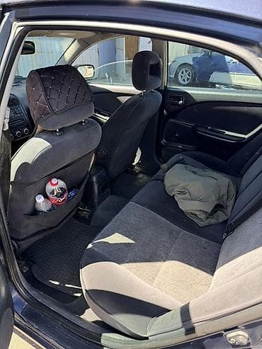 Продажа авто: Toyota Avensis: 2002 г., 2 л, Механика, Дизель, Лифтбек — 8