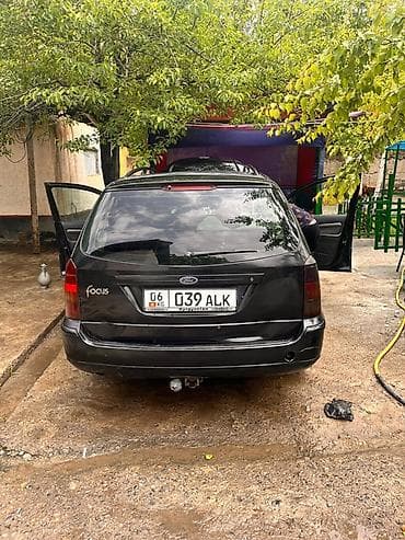 wolksvagen sharan: Ford Focus: 2001 г., 1.8 л, Механика, Бензин, Универсал — 1