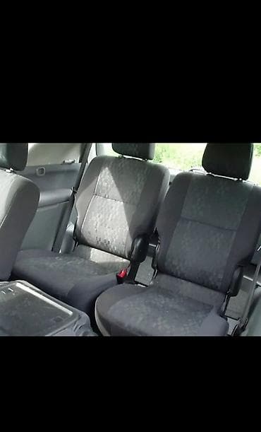 Toyota Avensis Verso: 2002 г., 2.4 л, Автомат, Бензин, Минивэн — 7