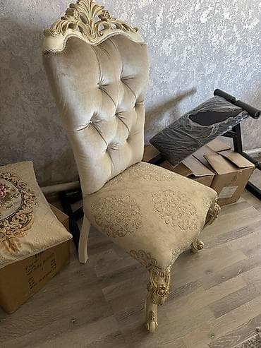 Эмерек: Конок бөлмөсү үчүн үстөл жана отургуч, Колдонулган, түсү - Саргыч боз — 2