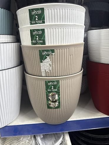 не нужное: Пластиковые кашпо для комнатных и уличных растений - Материал — 5