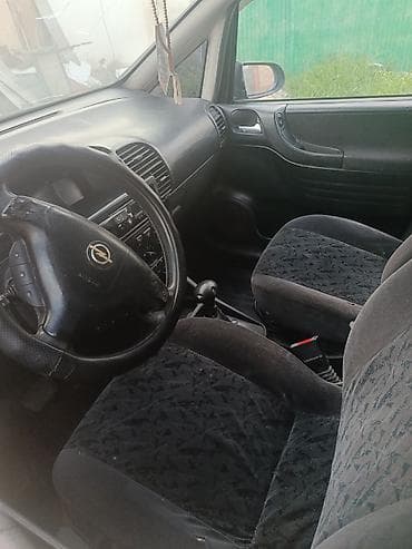 Opel Zafira: 2001 г., 1.8 л, Механика, Бензин, Минивэн
