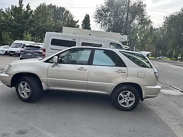 рещётка: Lexus RX: 2001 г., 3 л, Автомат, Бензин, Кроссовер — 3