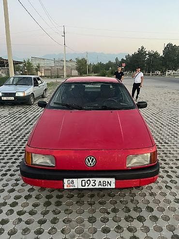 балыкчы пляж: Volkswagen Passat: 1989 г., 1.8 л, Механика, Газ, Седан — 5