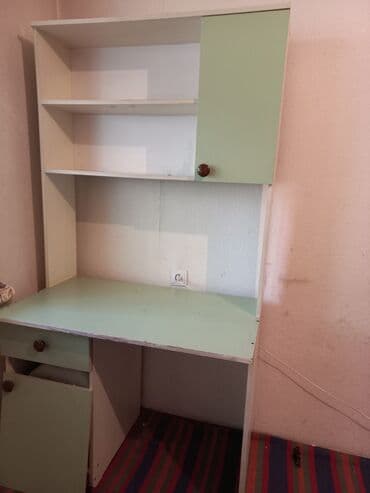 школьный стол с полками: Срочно Продаю компьютерный стол с книжными полками состояние хорошее — 3