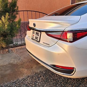 mini cooper: Lexus ES: 2019 г., Гибрид, Седан — 2