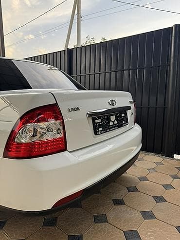 Продажа авто: ВАЗ (ЛАДА) Priora: 2015 г., 1.6 л, Механика, Бензин, Седан — 2