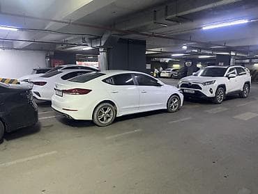 Hyundai Avante: 2016 г., Ручные, Седан