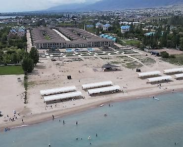 Кыймылсыз мүлк: Вместимость: комфортное размещение до 10 человек. Спальные зоны: 3 — 5