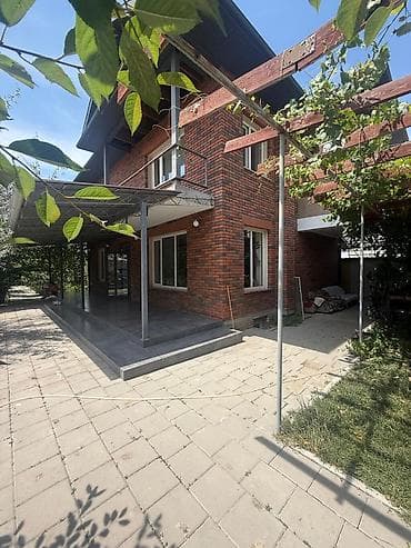 Кирпичный добротный дом 265 м² на участке 10 соток. Планировка и — 8