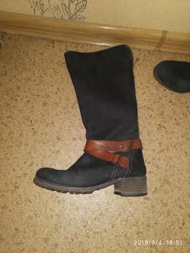 Продаю сапоги женские из набука, 38 размер. Одевали один раз, причина at lalafo.kg Продаю сапоги женские из набука, 38 размер. Одевали один раз, причина