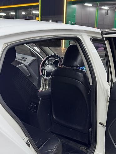 mazda verisa: Kia K5: 2010 г., 2 л, Автомат, Газ, Седан — 7