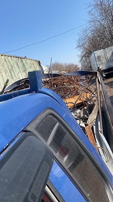 Вывоз металлолома и хлама на грузовом пикапе - Забор и вывоз черного