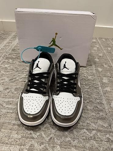 Мужские кроссовки, 41, Jordan, Новый, цвет - Белый, Бесплатная доставка