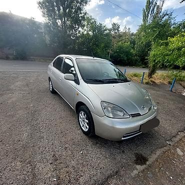 renault 21: Toyota Prius: 2001 г., Гибрид, Лифтбек — 2
