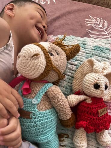 пушистый белый зайчик: Вязаная игрушка «Зайчонок» - Ручная работа в технике амигуруми - — 5