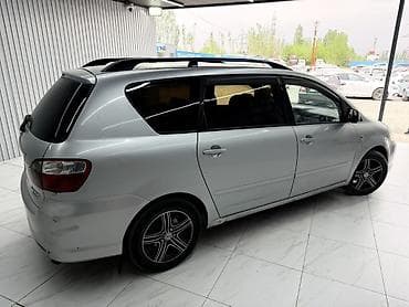 maxima a32: Toyota Avensis Verso: 2004 г., 2 л, Ручные, Дизель, Минивэн — 6