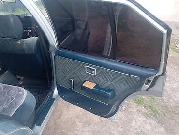 moning: Opel Rekord: 1984 г., 2 л, Ручные, Бензин, Седан — 8