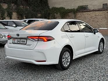 byd e2 2021: Toyota Corolla: 2021 г., 1.8 л, Вариатор, Гибрид, Седан — 5