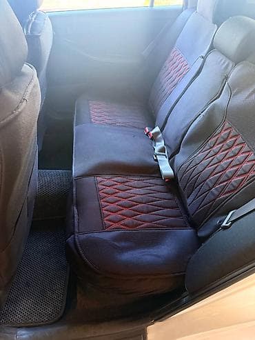 corolla: Toyota Corolla: 2003 г., 1.5 л, Автомат, Газ, Хэтчбэк — 4