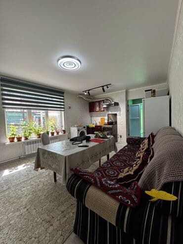 дом сатылат бишкек: Полдома, 51 м², 3 комнаты, Агентство недвижимости, Косметический ремонт — 2