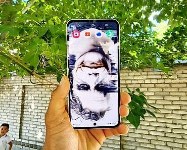 a 10 s: Samsung Galaxy A55 5G, Б/у, 128 ГБ, цвет - Бежевый, 2 SIM — 7