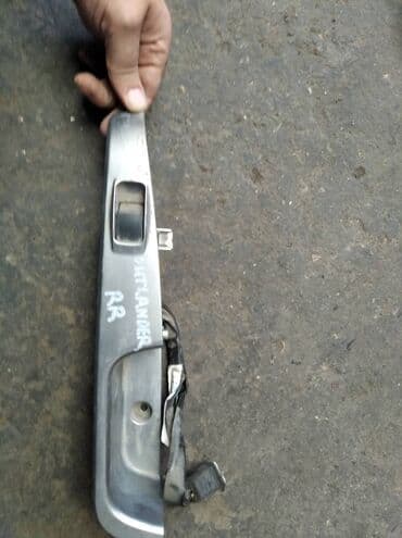 работа на дому через интернет: Mitsubishi Outlander\Airtrek кнопка двери, Митсубиси Айртрек\Аутландер — 1