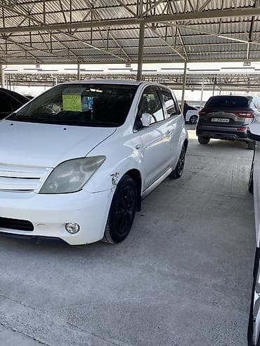 хечбек: Toyota Ist: 2002 г., 1.5 л, Автомат, Бензин, Хэтчбэк — 2