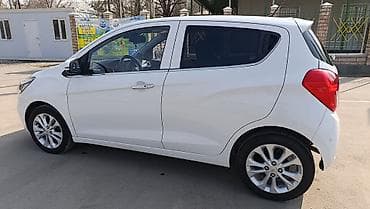 св: Chevrolet Spark: 2021 г., 1 л, Автомат, Бензин, Хэтчбэк — 6