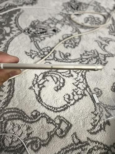 ipod touch 7: IPhone 7, Б/у, 32 ГБ, Золотой, Кабель, 100 % — 7