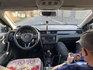 skoda yeti: Skoda Rapid: 2015 г., Седан — 7