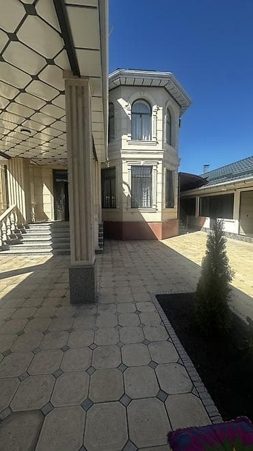 nice house: Двухэтажный частный дом с благоустроенным двором и навесом - — 7