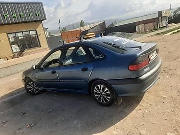 Renault Laguna: 1995 г., Механика, Лифтбек — 3
