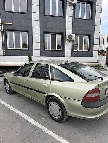 Opel Vectra: 1996 г., Механика, Хэтчбэк
