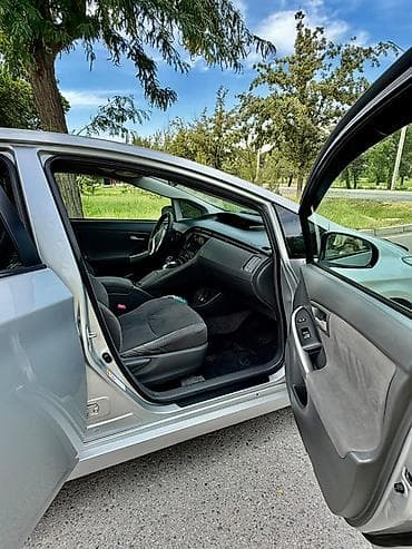 Продажа авто: Toyota Prius: 2011 г., 1.8 л, Автомат, Гибрид, Лифтбек — 5