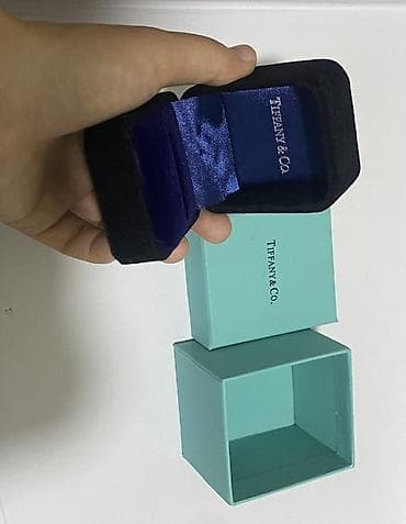 коробочка для кольца: Коробочка для украшений Tiffany & Co. - Фирменная внешняя коробка — 1