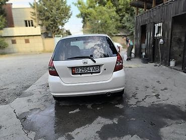 honda stepwgn 2004: Honda Fit: 2002 г., 1.3 л, Вариатор, Бензин, Хэтчбэк — 4