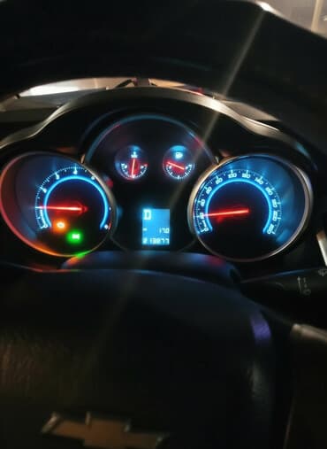 Chevrolet Cruze: 2011 г., 1.8 л, Автомат, Бензин, Седан