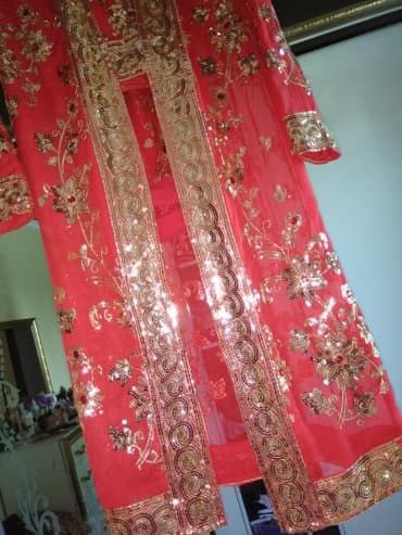 шелковая двойка: Продаётся красивый наряд) Костюм) Новый❣) Всё ручная работа! Сшито с — 2