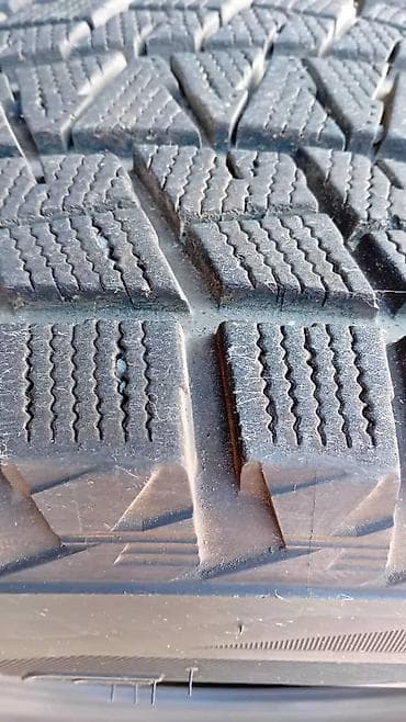 black ice: Шины 275 / 60 / R 18, Зима, Б/у, Внедорожные (АТ/МТ), Bridgestone — 4