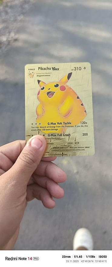 гитара струна: Коллекционная карточка Pokémon — Pikachu VMAX (Gigantamax) Описание — 2