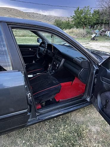 Audi 100: 1991 г., 2.3 л, Механика, Бензин, Седан — 5
