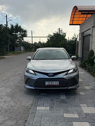 авто прикуриватель: Toyota Camry: 2020 г., 2.5 л, Вариатор, Гибрид, Седан — 3
