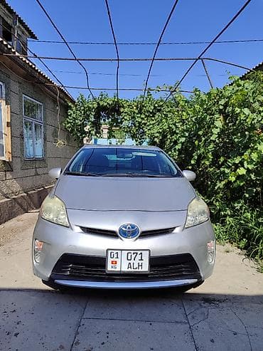 Toyota Prius: 2015 г., 1.8 л, Автомат, Гибрид, Седан — 3