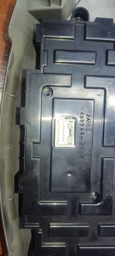 rav4: Toyota RAV-4 2008, левый руль, блок управления климат контролем — 3